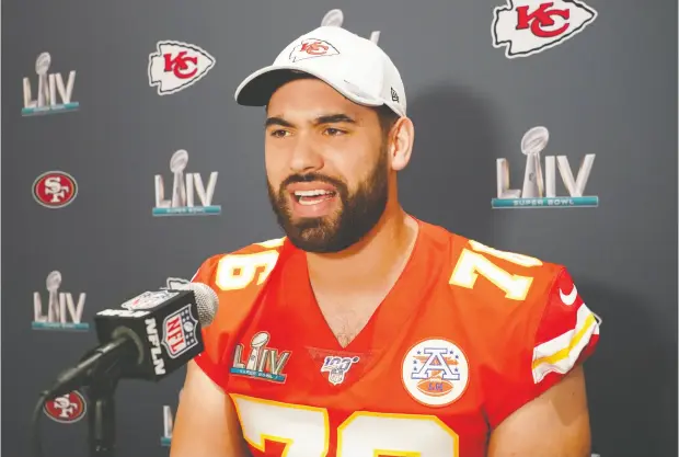  ?? Kirby Lee / USA TODAY Sports Files ?? Kansas City Chiefs’ Laurent Duvernay-tardif of Montreal has his MD, but cannot practise medicine yet because he hasn’t gone through a residency.