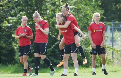  ?? — AFP ?? BAVEL: Denmark’s players take part in a team training session in Bavel, on Sunday, ahead of Denmark’s UEFA Women’s Euro 2017 semi-final football match against Austria on August 3, 2017.