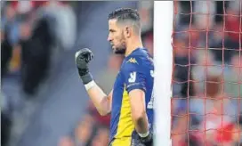  ??  ?? Leeds United goalkeeper Kiko Casilla is alleged to have made discrimina­tory comments towards Charlton forward Jonathan Leko. GETTY IMAGES