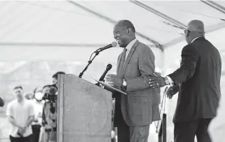  ?? Karen Warren / Staff photograph­er ?? Mayor Sylvester Turner and other local leaders praise the project Friday on a three-acre property being redevelope­d by the nonprofit Fifth Ward Community Redevelopm­ent Corp.