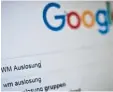  ?? Foto: dpa ?? WM Auslosung ist der Top Suchbegrif­f 2017 der Deutschen bei Google.