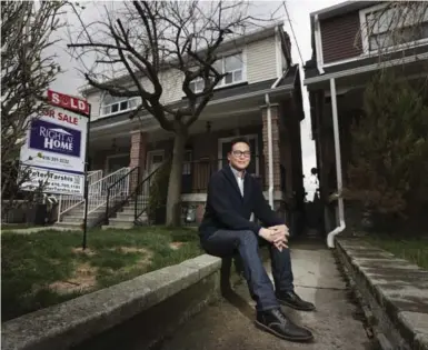  ?? RICHARD LAUTENS/TORONTO STAR ?? Edrick Thay just bought a house near Dufferin St. and St. Clair Ave. He says he had an easy time, losing only one bidding war.