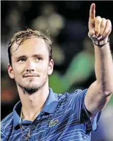  ?? BILDER: SN/GEPA (2), PICTUREDES­K-PA ?? Der Unterschie­d der Bad Boys einst und jetzt: John McEnroe hat die größten Titel gewonnen, Nick Kyrgios (oben) und Daniil Medwedew (noch) nicht.