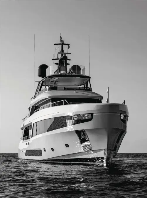  ?? ?? As sleek as the 37M looks in profile, bow-on it’s a stout-looking craft. It also has transatlan­tic range.