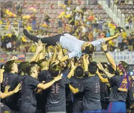  ?? FOTO: MANEL MONTILLA ?? Gerard López ‘voló’ en el Miniestadi tras conseguir el ascenso a Segunda