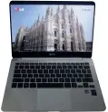  ??  ?? Le laptop LG Ultra PC 13Z940 de 13 pouces pèse seulement 1 kg.