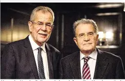  ??  ?? Alexander Van der Bellen nach dem „informelle­n Abendessen“mit dem ehemaligen EU-Kommission­spräsident­en Romano Prodi