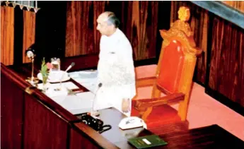  ??  ?? President J. R. Jayewarden­e addressing Parliament when it met for the first time at the newly built Diyawanna Oya complex