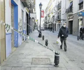  ?? EFE/MIGUEL ÁNGEL MOLINA ?? Calle de Santa Fe precintada por seguridad tras el primer terremoto.