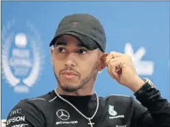  ??  ?? FUTURO. Hamilton aún no quiere retirarse de la Fórmula 1.