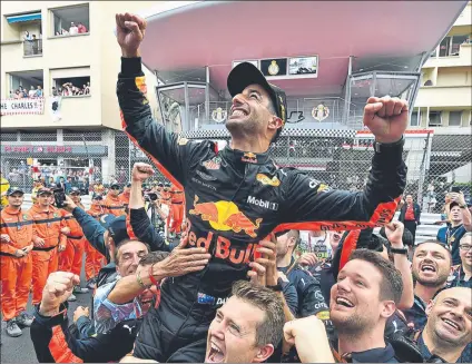  ?? FOTO: GETTY ?? Daniel Ricciardo se impuso con mucha superiorid­ad pese a tener que hacer frente a sus problemas de pérdida de potencia en Mónaco