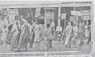  ??  ?? Safiah @SafiahC As a Muslim visible minority born into an active family, 1st political act was birth. Clipping from @TorontoSta­r when I was 1.