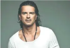  ?? FUENTE EXTERNA ?? Ricardo Arjona mostró los documentos en su Facebook