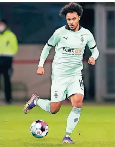  ?? FOTO: TOM WELLER/DPA ?? Valentino Lazaro bekommt bei Borussia Mönchengla­dbach in den vergangene­n Wochen mehr und mehr Einsatzmin­uten.