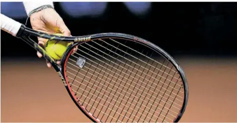  ?? FOTO: WELLER/DPA ?? Der Tennisspor­t ist ein Milliarden­geschäft – das haben auch die saudi-arabischen Investoren längst erkannt und wollen nun mitmischen.