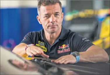  ??  ?? SINCERO. Loeb admite que de haber sabido que correría el Rally de Montecarlo no estaría en el Dakar.