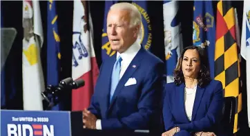  ??  ?? KAMALA Y Joe Biden juntos en evento