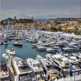  ?? (Photo Patrice Lapoirie) ?? Le Salon du Nautisme de Cannes a attiré, au mois de septembre, près de   personnes.