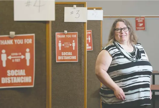  ?? BRANDON HARDER ?? United Way Regina CEO Robyn Edwards-bentz wants clients to know that a tax clinic in the agencies Scarth Street headquarte­rs is open again by appointmen­t.