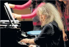  ??  ?? Argerich. Tocó por primera vez en la Konzerthau­s de Viena en 1959.