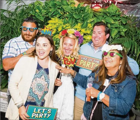  ??  ?? Young Friends of the Historical Society of Palm Beach County at the 2017 Evening on Antique Row.