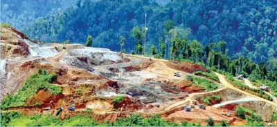  ??  ?? Mining operation of TVI Resource Developmen­t (Phils.) Inc.in Zamboanga del Norte province. (Mindanao Examiner Photo)