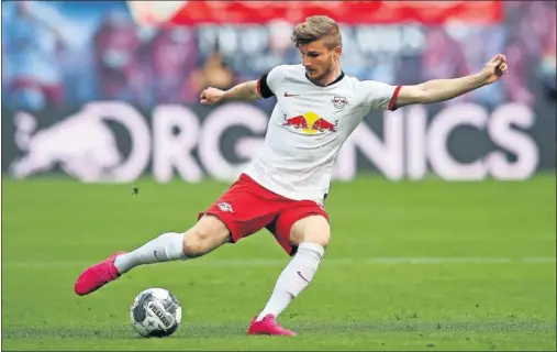  ??  ?? Timo Werner, delantero del RB Leipzig, parece que ha cerrado su fichaje por el Chelsea y desde este verano jugará en Stamford Bridge.