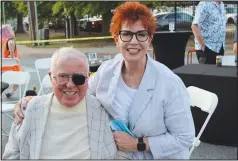  ?? (NWA Democrat-Gazette/Carin Schoppmeye­r) ?? Jim and Nancy Blair enjoy the TheatreSqu­ared season kickoff.