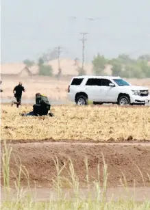  ?? / ARCHIVO ?? En manta amenazaron a los agentes al señalar "las balas también cruzan ríos y muros"