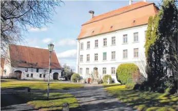  ?? FOTO: KIRCHE ?? Aus dem Pfarrhaus in Kirchbierl­ingen wird ein Hospiz, das gebäude kann jetzt besichtig werden.