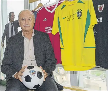  ?? FOTO: JUAN ECHEVERRIA ?? Luiz Felipe Scolari posó para Mundo Deportivo durante el Bilbao Internatio­nal Football Summit