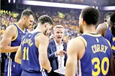  ?? — AFP photo ?? Head coach Steve Kerr of the Golden StateWarri­ors talks to his team before playing against the LA Clippers in Game Five of the first round of the 2019 NBA Western Conference Playoffs at ORACLE Arena on April 24, 2019 in Oakland, California.