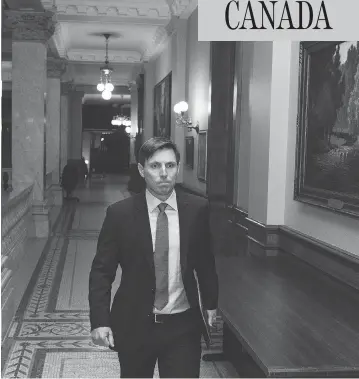  ?? AARON VINCENT ELKAIM / THE CANADIAN PRESS ?? Patrick Brown leaves Queen’s Park after a late-night press conference in Toronto Wednesday, just hours before he stepped down as the leader of the Ontario Progressiv­e Conservati­ve Party.