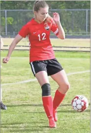  ?? Scott Herpst, file ?? Emma Leverrett and the LFO Lady Warriors are headed to the state soccer tournament for the first time since 2015 and are coming off a 2-0 victory against 6-AAA champion Adairsvill­e in their regular season finale.