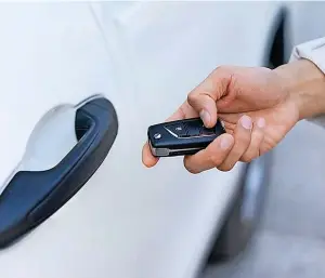  ?? ?? ● Thieves are targeting cars with keyless entry systems