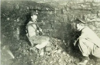  ?? CITY OF EDMONTON ARCHIVES ?? The interior of an Edmonton-area coal mine, circa 1907. Local coal mining ended in 1978.