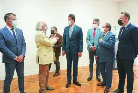  ?? JCYL ?? Ibáñez dialoga con Antonio Colinas o Javier Carrera, entre otras personalid­ades