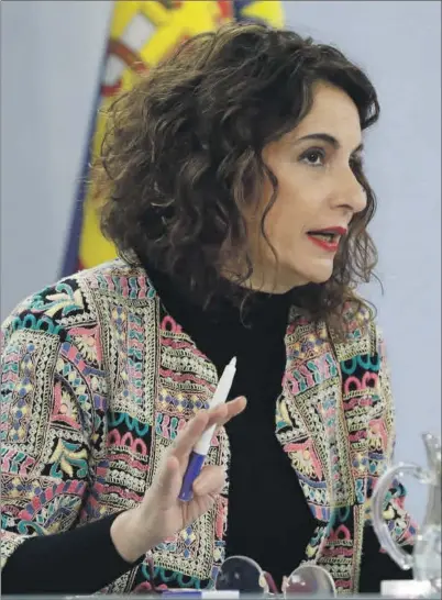  ?? EFE ?? La portavoz del Gobierno, María Jesús Montero, ayer en la rueda de prensa posterior al Consejo de Ministros.