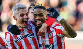  ?? ?? Ivan Toney (right) celebrates after slotting home his penalty. Photograph: Dave Shopland/ Shuttersto­ck