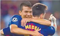  ?? ?? Lozano y Messi han coincidido en competenci­as europeas.