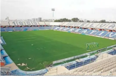  ?? ALBERTO DOMÍNGUEZ ?? Vista del interior del Nuevo Colombino, que albergará el decisivo Recre-El Ejido este domingo.