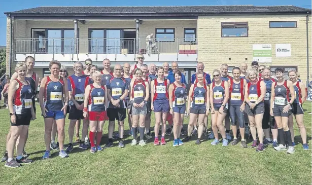  ?? ?? Stainland Lions runners get set to take on the Northowrun 5. Picture: Karen Carless