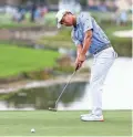  ?? SPORTS
SAM NAVARRO/USA TODAY ?? Justin Suh plays his shot on the 17th green during the second round of the Honda Classic.