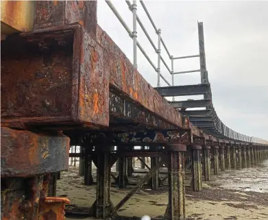 ?? PAUL CLIFTON. ?? Work to extend the life of the 144-year-old Ryde Pier will force the Island Line to close between Ryde Esplanade and Ryde Pier Head for at least five months from the end of October.