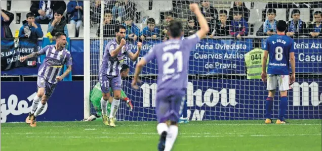  ??  ?? GOLPE ENCIMA DE LA MESA. El Real Valladolid no quiere dar la temporada por perdida y con la victoria ante el Oviedo sigue en la pelea por el playoff.