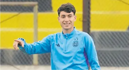  ?? JUANO TESONE ?? El zurdo.
Soulé está empezando su historia en la Juve y en el juvenil de Mascherano.