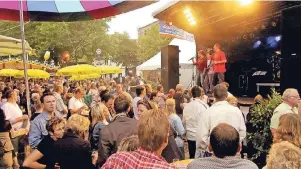  ??  ?? Mit seinen attraktive­n Programman­geboten für Jung und Alt ist das Mühlenfest ein Publikumsm­agnet.