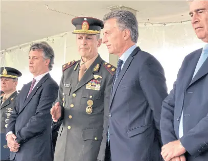  ?? Archivo ?? Macri y el general Pasqualini, jefe del Ejército, en un encuentro reciente