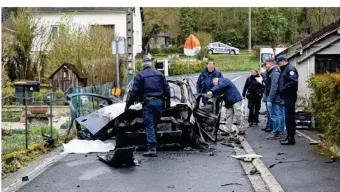  ?? ©RSM77 ?? Les raisons de l’explosion de la Peugeot 107 restent à établir.