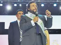  ??  ?? Gran Mariscal. El vicepresid­ente, Félix Ulloa fue nombrado Gran Mariscal del carnaval internacio­nal de San Miguel, durante la elección de la reina.